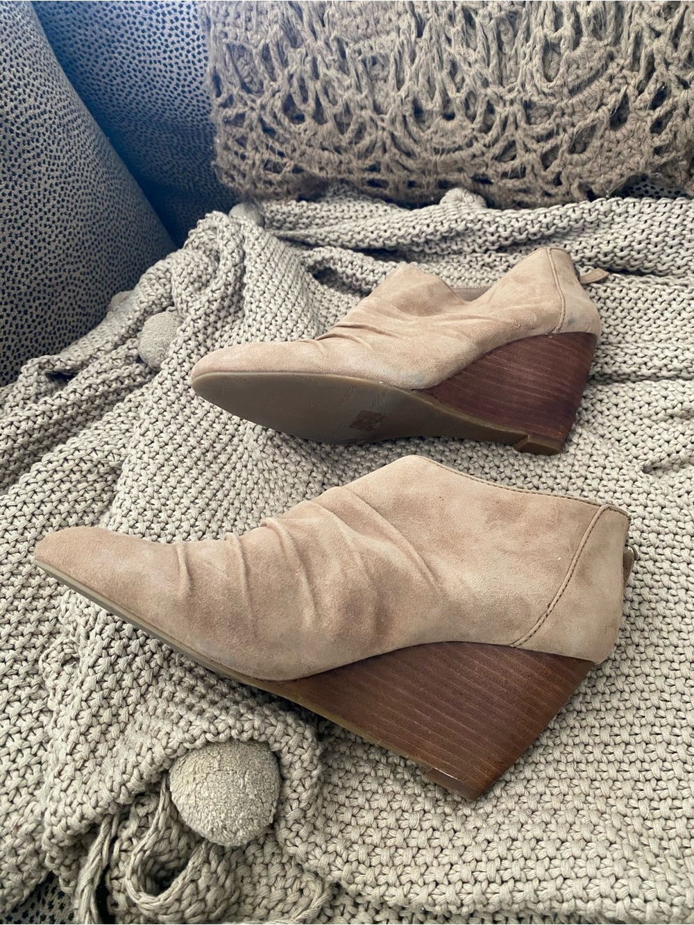BCBG tan suede booties NEW boots 8.5